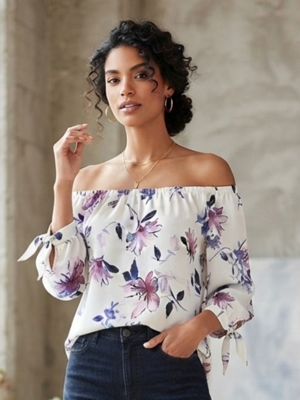Warehouse One Women’s Off-Shoulder Floral Blouse in White and Purple  Size Med